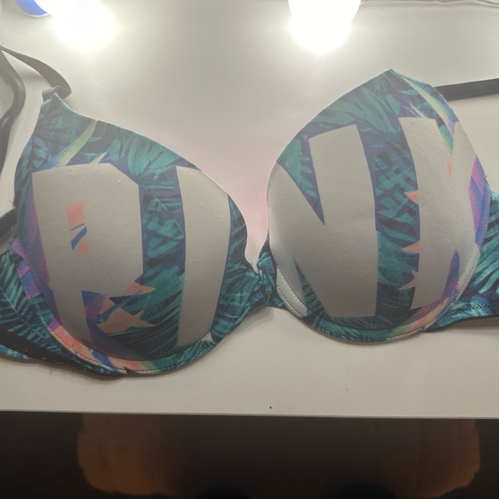 PINK vs bra